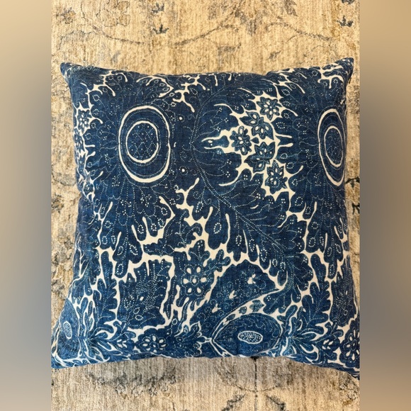 Pottery Barn Brandt Vintage Pillow Cover size 24 x 24 - Picture 3 of 7